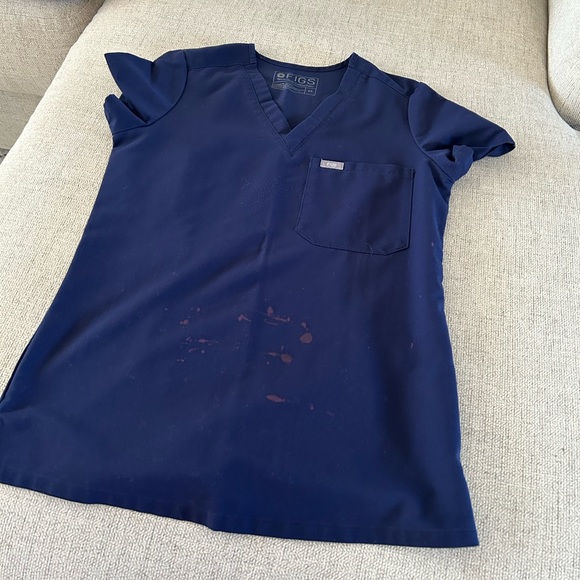 FIGS Catarina Navy top in XS - Picture 3 of 5